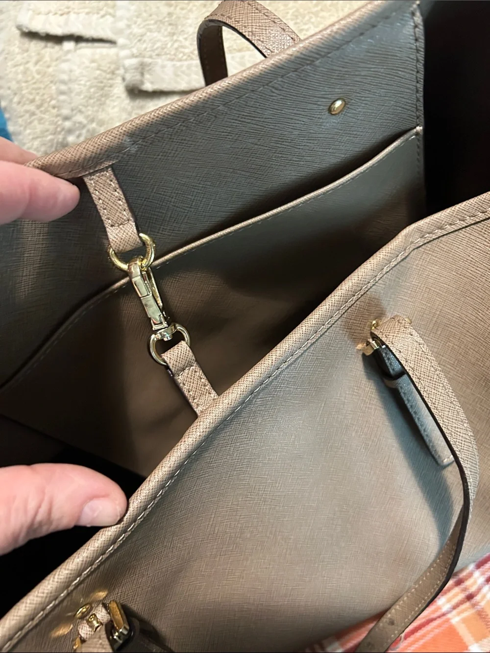 Michael Kors Quinn Shoulder Bag in Taupe with Gold Hardware